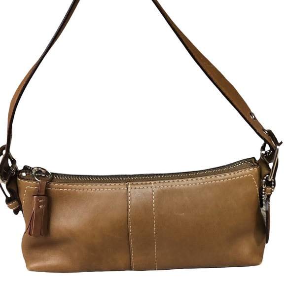 **SOLD** Coach Vintage Baguette Purse - Picture 14 of 16